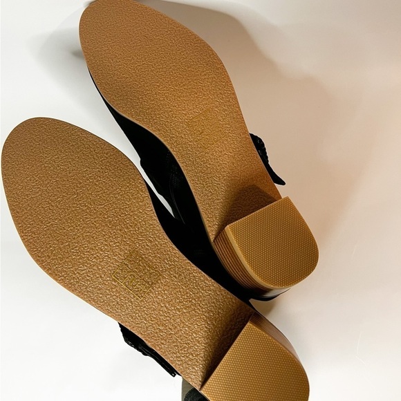 NEW JACK ROGERS Izzy Suede Buckle Bootie Black Sz 9 - Picture 6 of 6